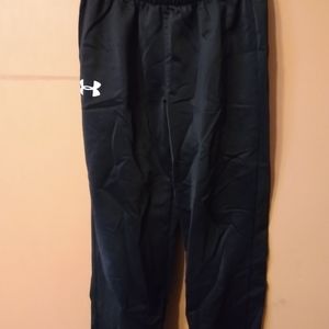 BOYS UNDER ARMOUR SWEATS